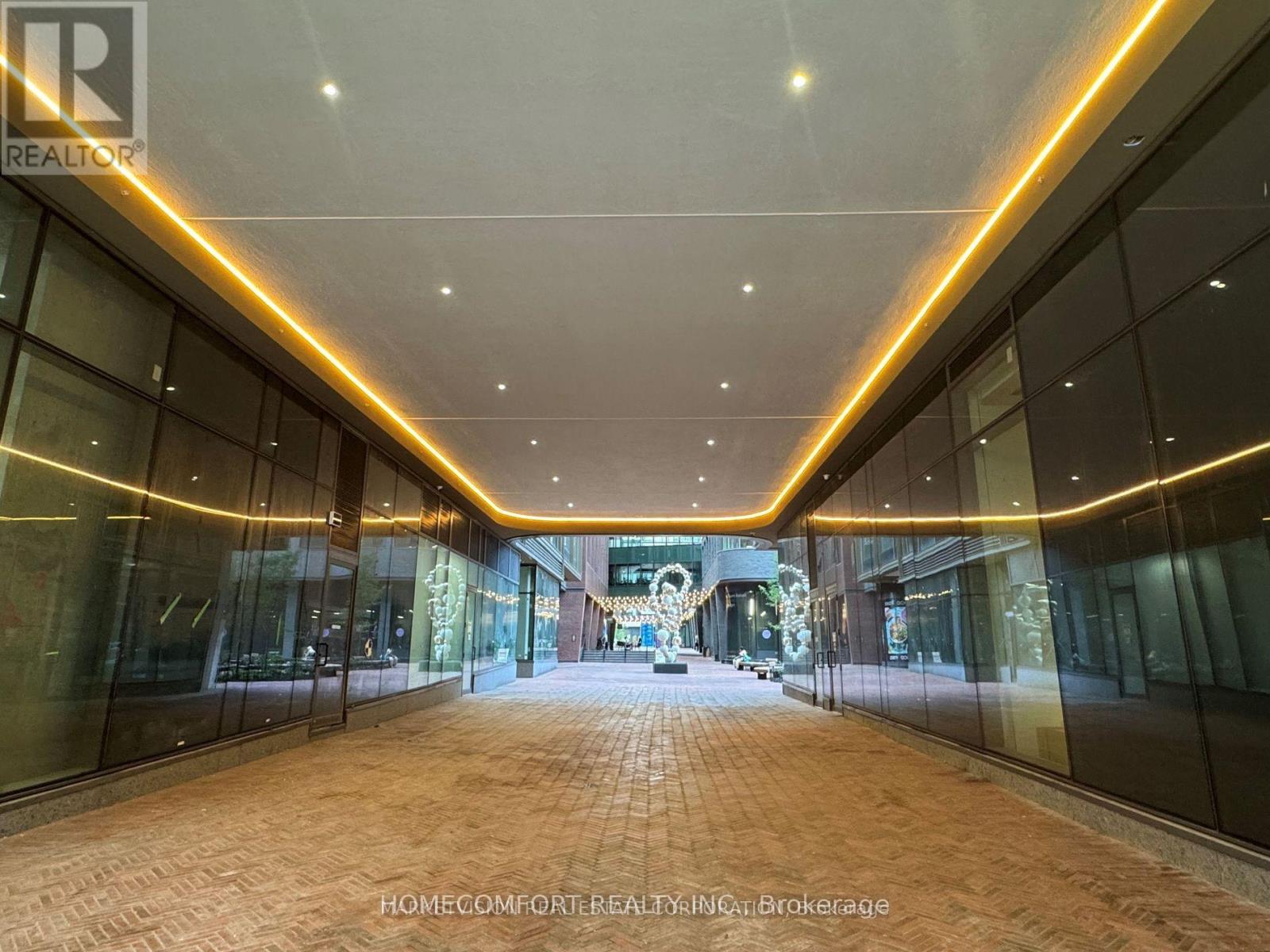 3709 - 88 Queen Street E, Toronto, Ontario M5C 0B6 - Photo 4 - C12543926