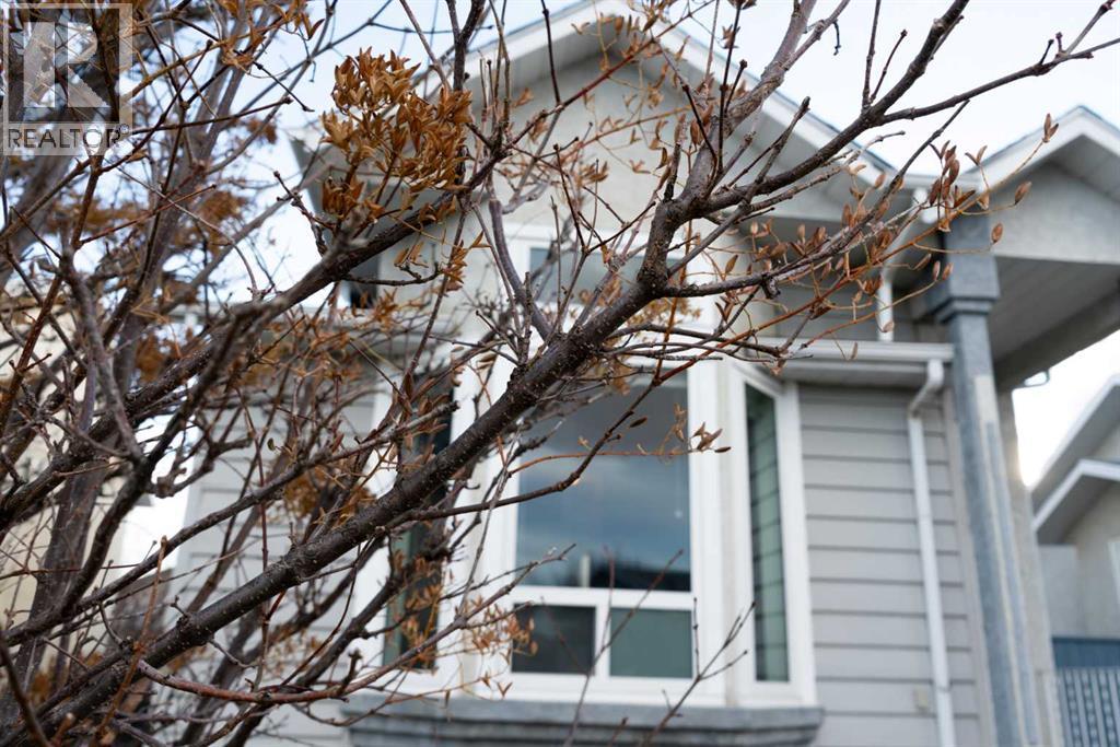 10 Assiniboia Way W, Lethbridge, Alberta  T1K 6W2 - Photo 2 - A2270543