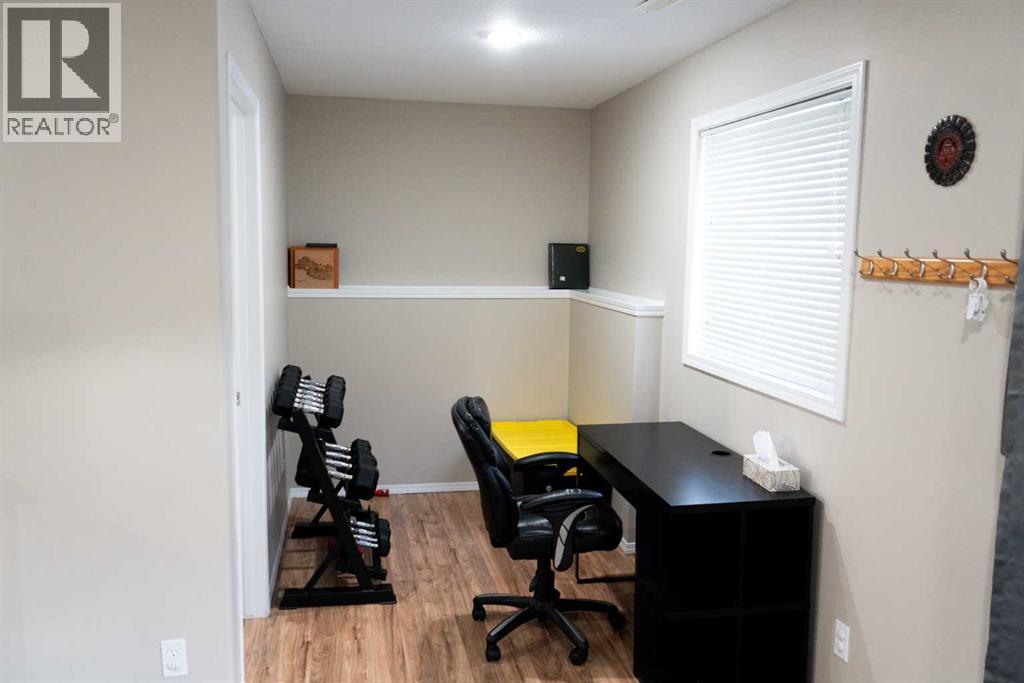 10 Assiniboia Way W, Lethbridge, Alberta  T1K 6W2 - Photo 22 - A2270543