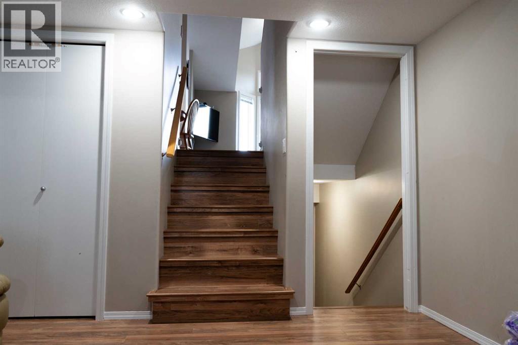 10 Assiniboia Way W, Lethbridge, Alberta  T1K 6W2 - Photo 25 - A2270543