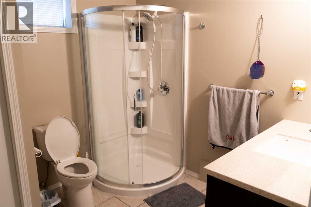 10 Assiniboia Way W, Lethbridge, Alberta  T1K 6W2 - Photo 27 - A2270543