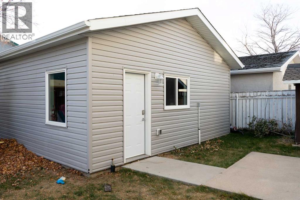 10 Assiniboia Way W, Lethbridge, Alberta  T1K 6W2 - Photo 29 - A2270543