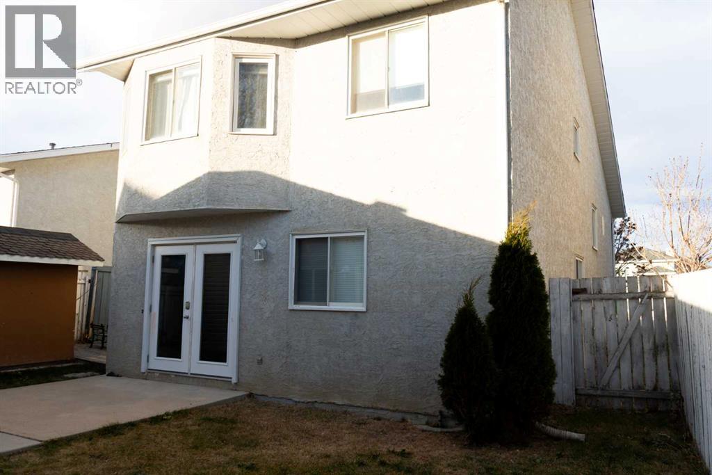 10 Assiniboia Way W, Lethbridge, Alberta  T1K 6W2 - Photo 4 - A2270543