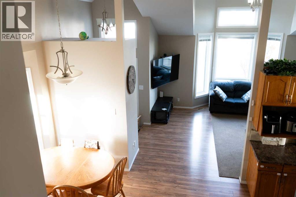 10 Assiniboia Way W, Lethbridge, Alberta  T1K 6W2 - Photo 5 - A2270543