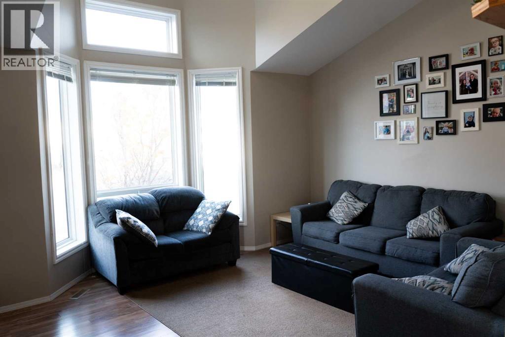 10 Assiniboia Way W, Lethbridge, Alberta  T1K 6W2 - Photo 6 - A2270543