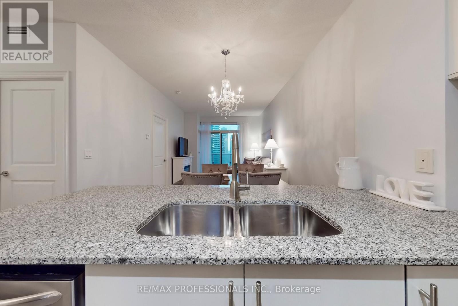 2706 - 28 Ted Rogers Way, Toronto, Ontario  M4Y 2J4 - Photo 13 - C12543600