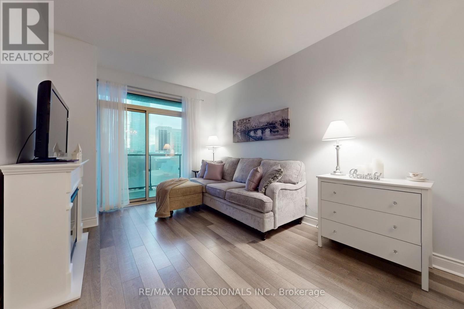 2706 - 28 Ted Rogers Way, Toronto, Ontario  M4Y 2J4 - Photo 6 - C12543600