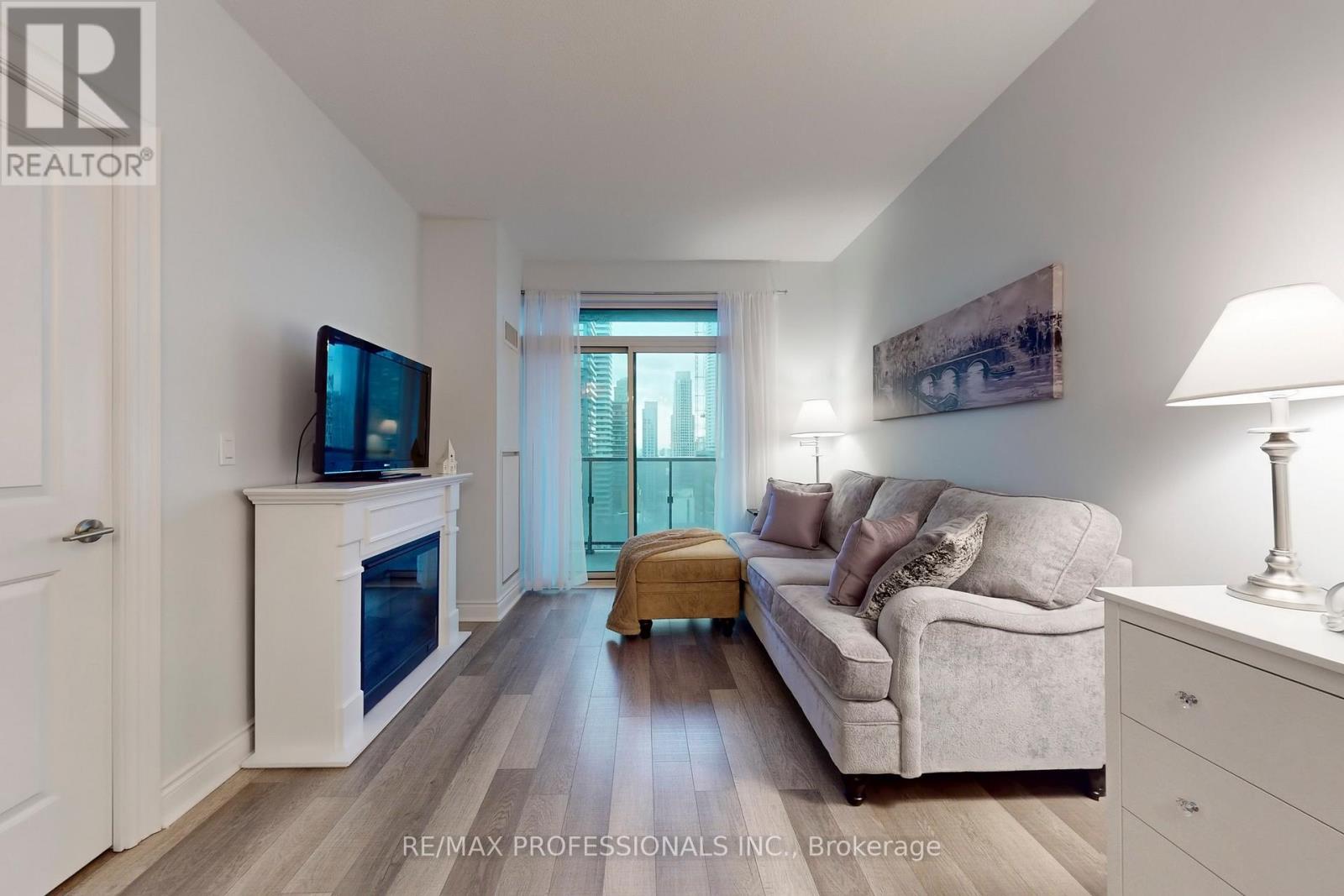 2706 - 28 Ted Rogers Way, Toronto, Ontario  M4Y 2J4 - Photo 7 - C12543600