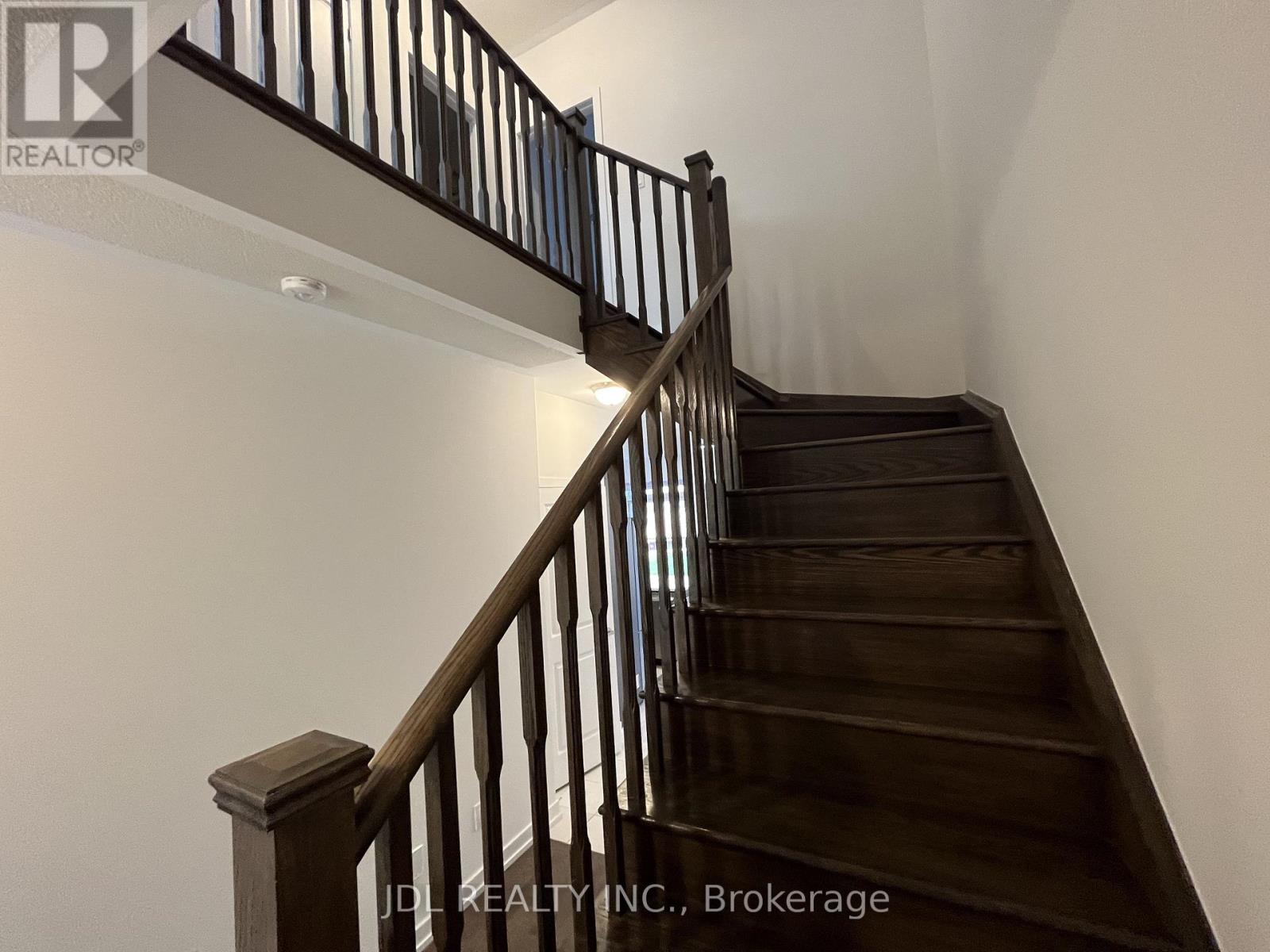 111 Hilts Drive, Richmond Hill, Ontario L4S 0J2 - Photo 12 - N12543930