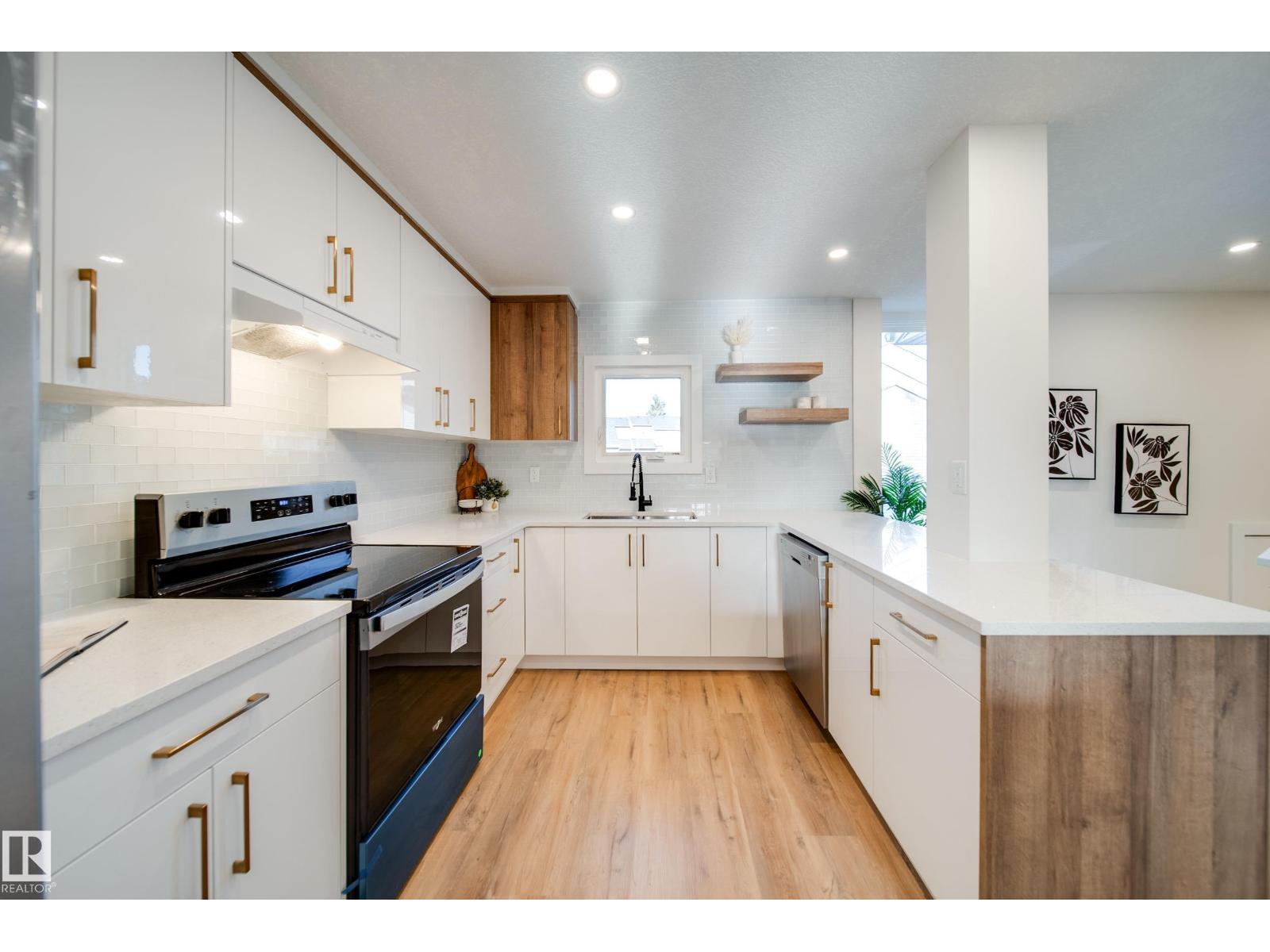 5394 38a Av Nw, Edmonton, Alberta  T6L 2H4 - Photo 2 - E4465688