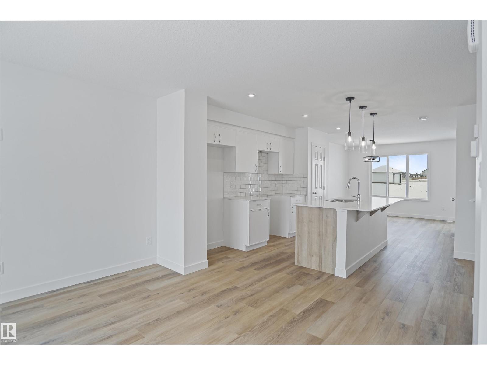 29 Ficus Wy, Fort Saskatchewan, Alberta  T8L 4M1 - Photo 2 - E4465689