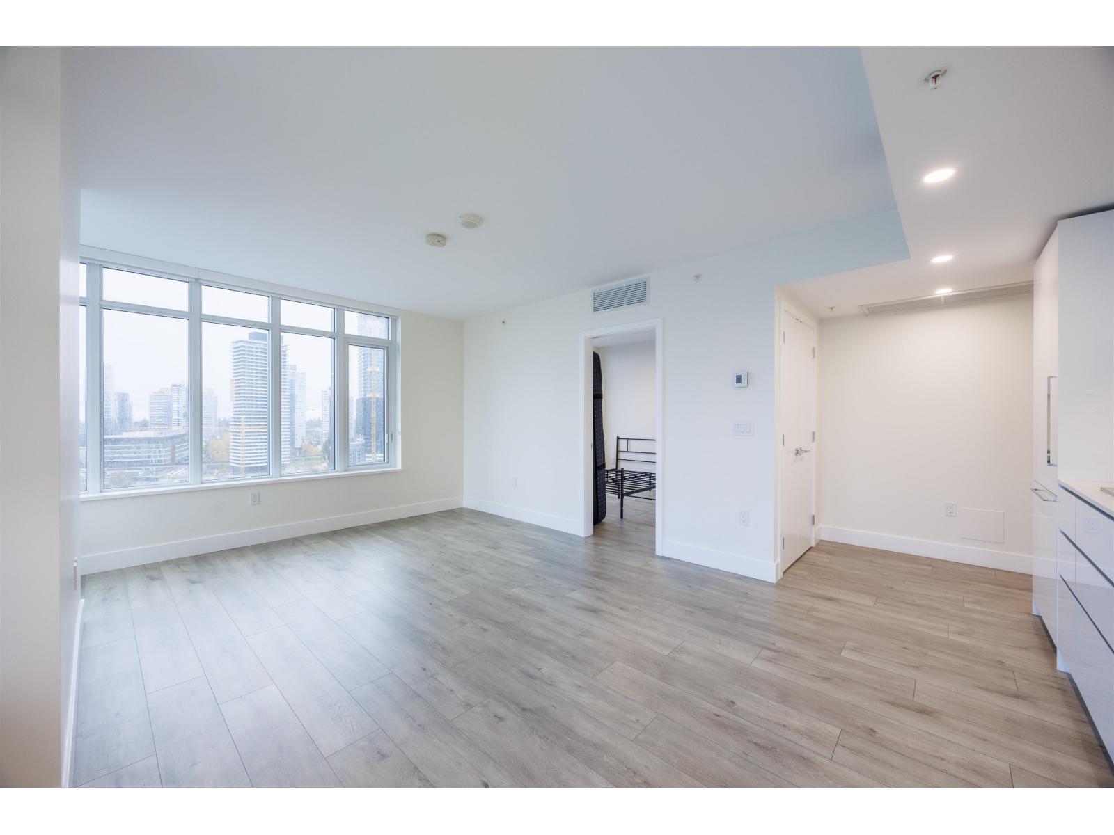 1204 10428 Whalley Boulevard, Surrey, British Columbia  V3T 0W2 - Photo 12 - R3066817