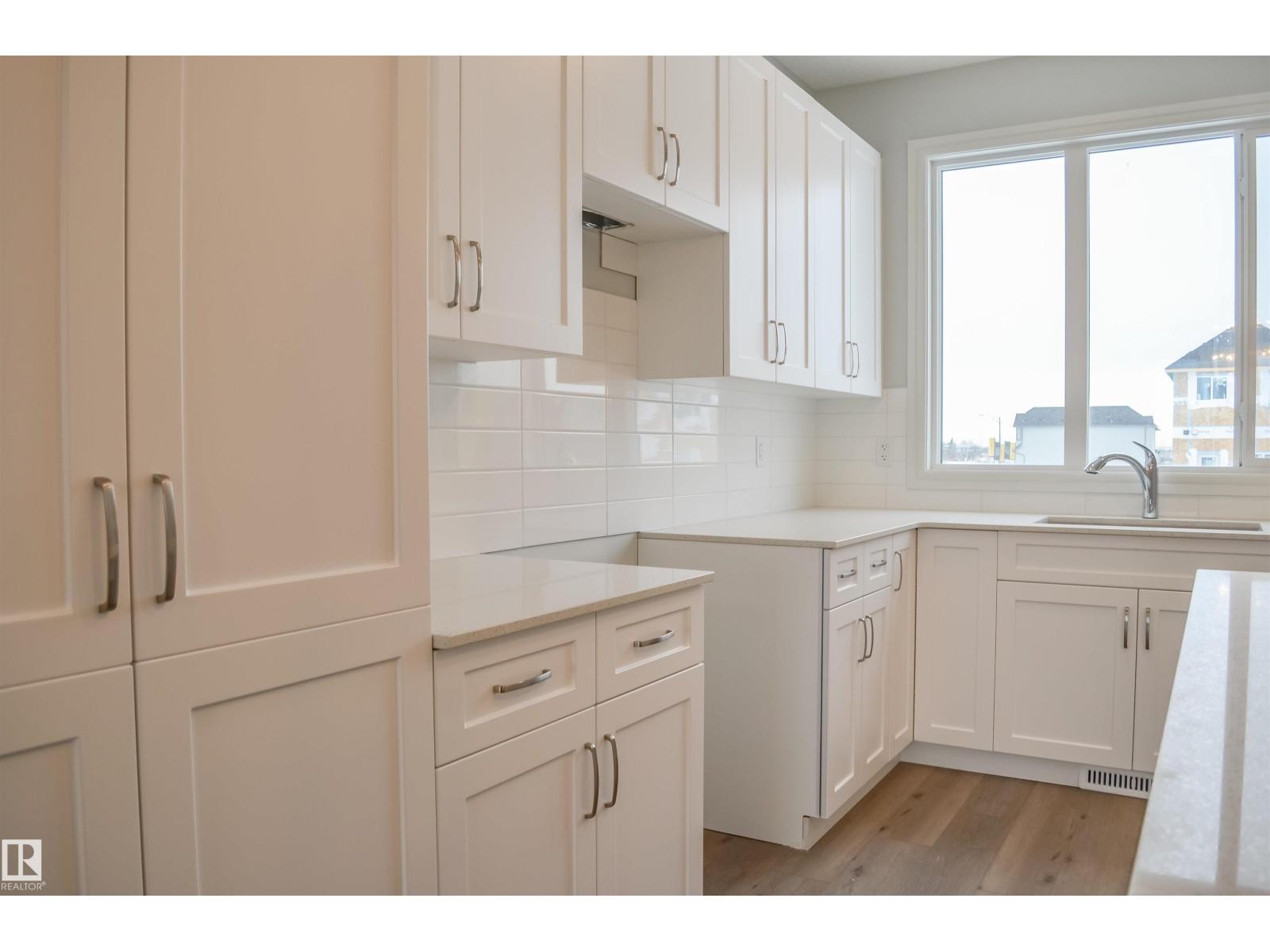 18832 28 Av Nw, Edmonton, Alberta  T6M 3C4 - Photo 9 - E4465694