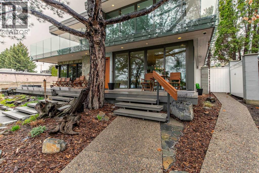 2825 Parkside Drive S, Lethbridge, Alberta  T1J 1M8 - Photo 2 - A2207400