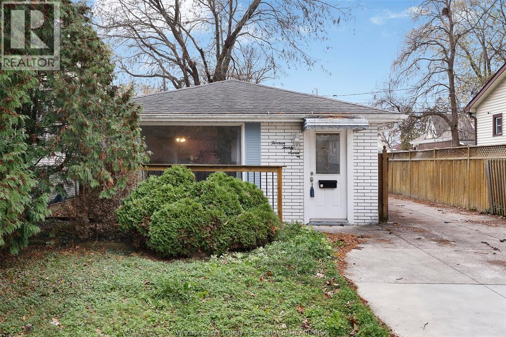 1327 Ellrose AVENUE, Windsor, Ontario