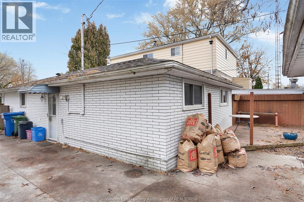1327 Ellrose Avenue, Windsor, Ontario N8Y 3X2 - Photo 13 - 25028730