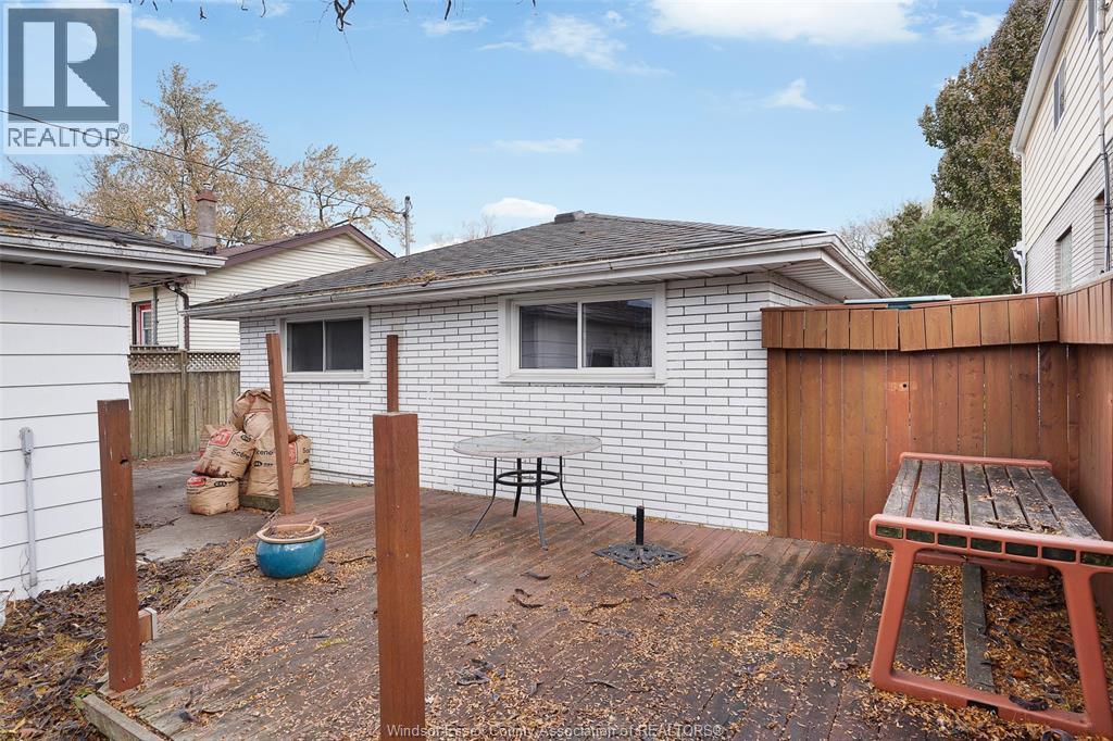 1327 Ellrose Avenue, Windsor, Ontario N8Y 3X2 - Photo 14 - 25028730