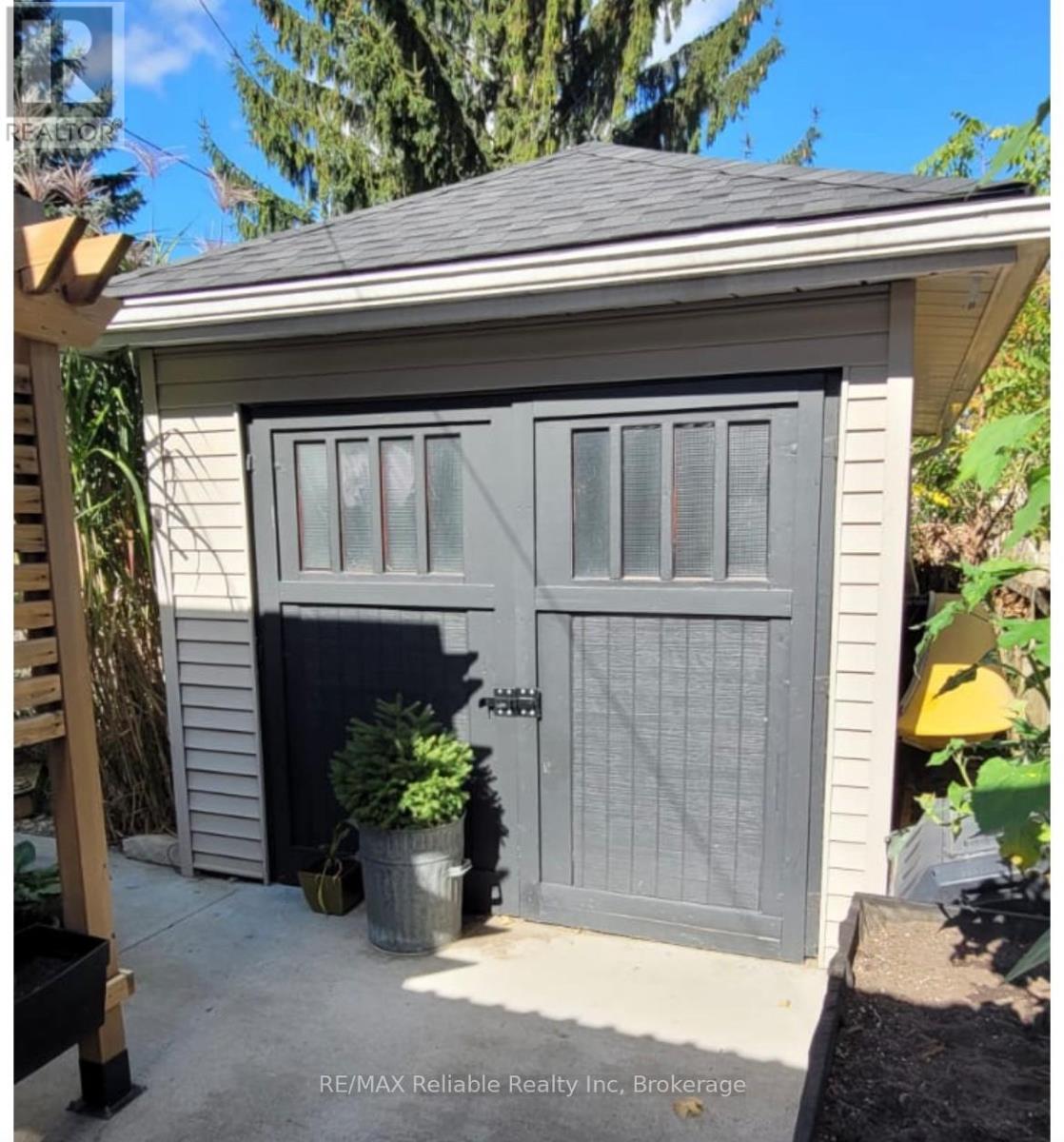 186 Garfield Avenue, London South, Ontario  N6C 2B8 - Photo 38 - X12543998