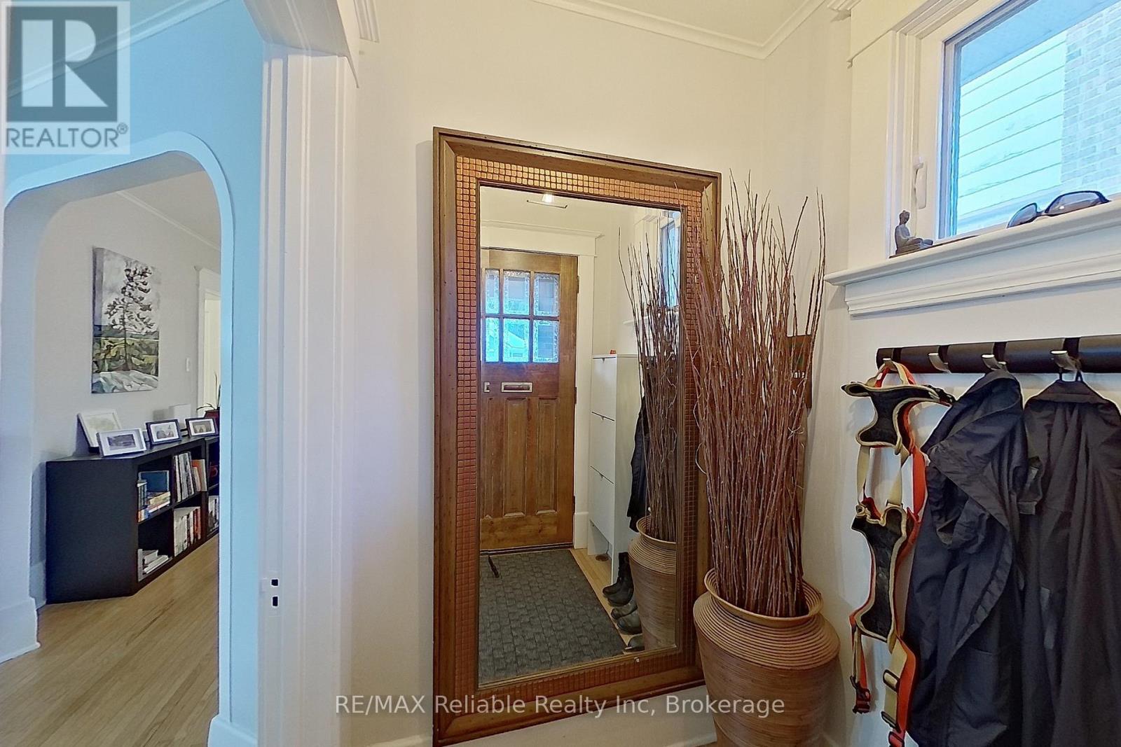 186 Garfield Avenue, London South, Ontario  N6C 2B8 - Photo 5 - X12543998