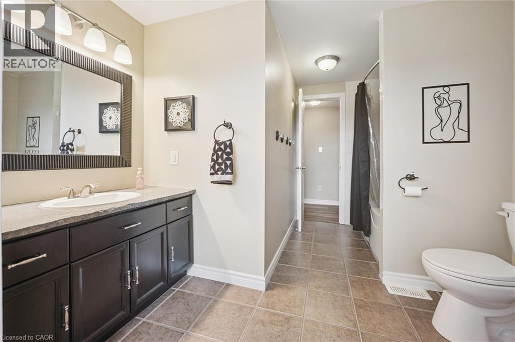 14 Lisbon Pines Drive, Cambridge, Ontario N1R 7Z8 - Photo 26 - 40788247