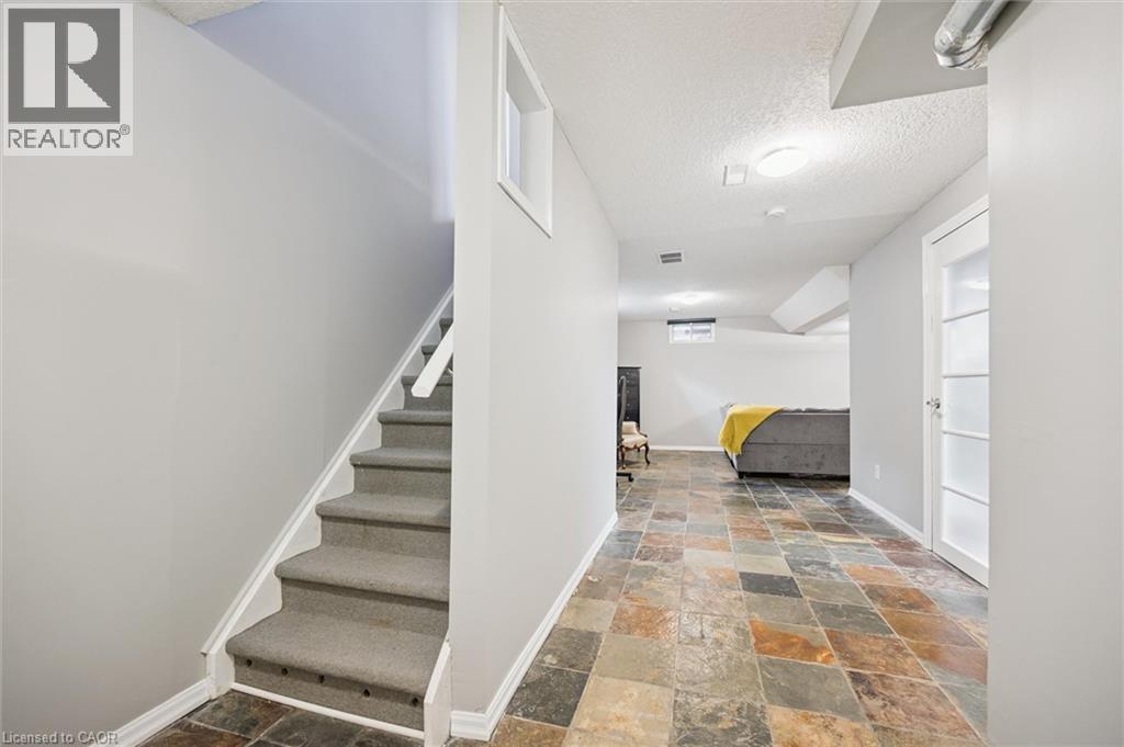 14 Lisbon Pines Drive, Cambridge, Ontario N1R 7Z8 - Photo 27 - 40788247