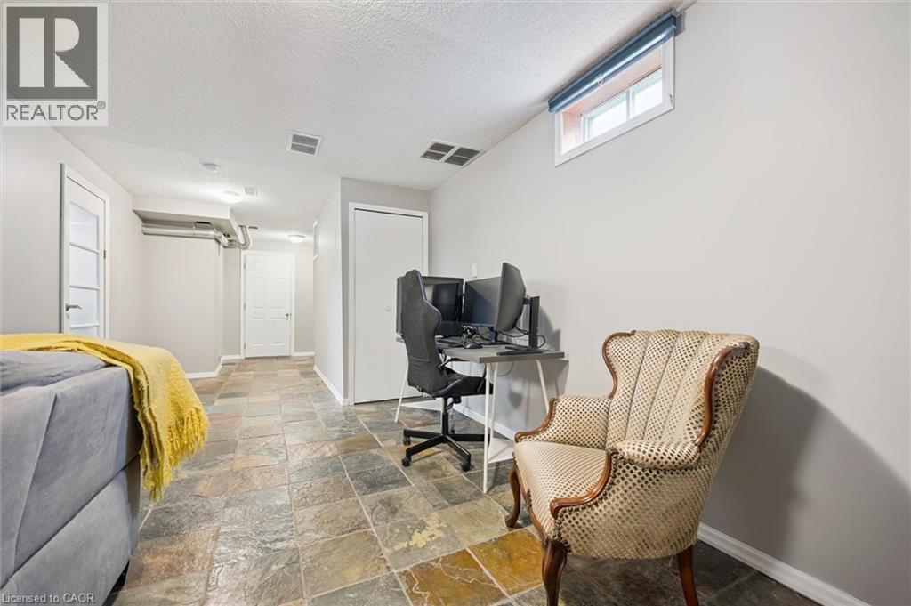 14 Lisbon Pines Drive, Cambridge, Ontario N1R 7Z8 - Photo 28 - 40788247