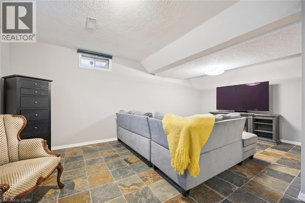 14 Lisbon Pines Drive, Cambridge, Ontario N1R 7Z8 - Photo 29 - 40788247