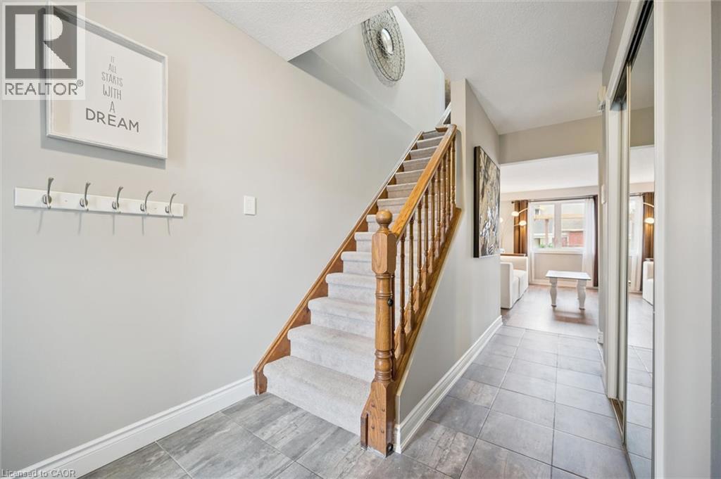 14 Lisbon Pines Drive, Cambridge, Ontario N1R 7Z8 - Photo 6 - 40788247