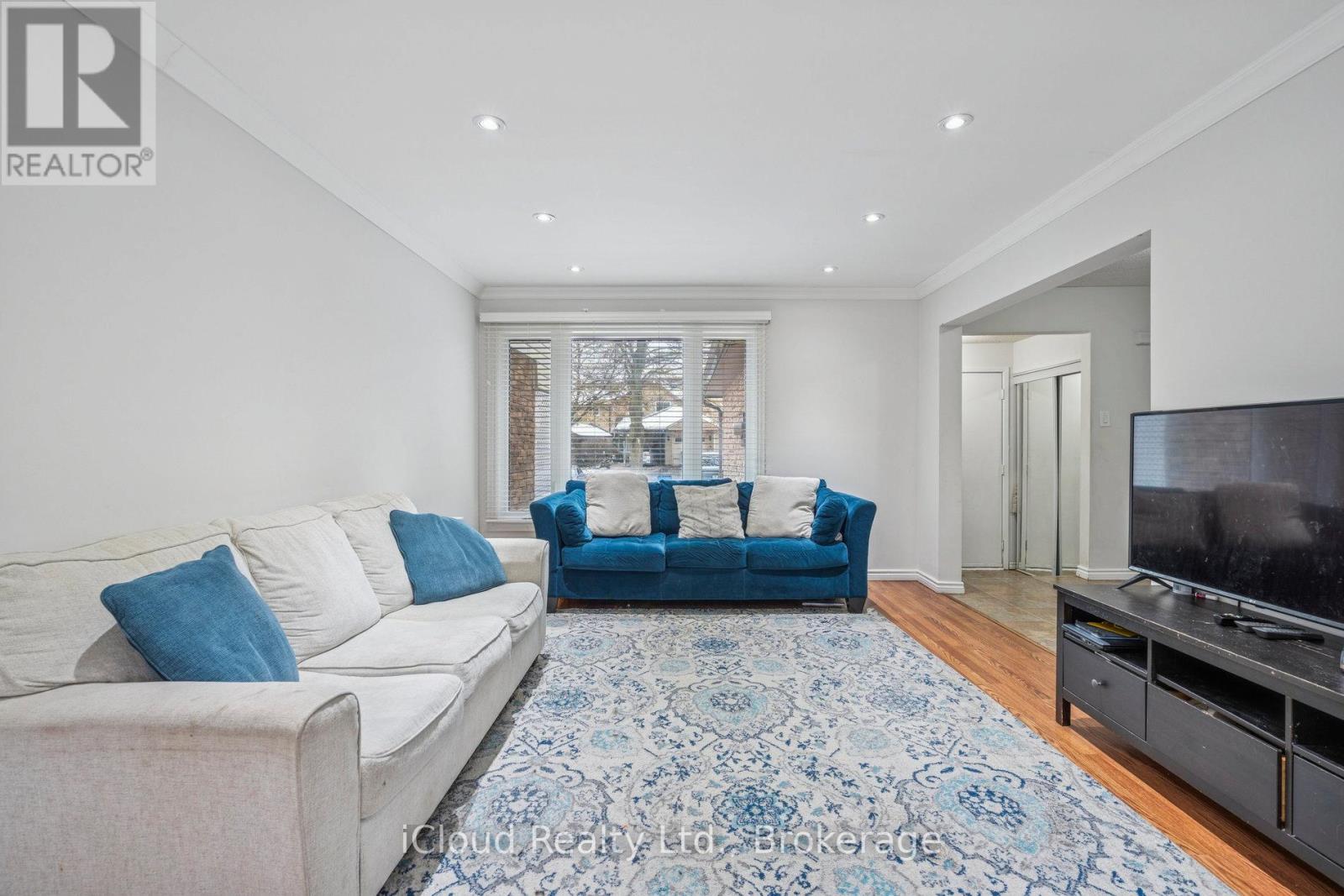 36 Berkshire Square E, Brampton, Ontario  L6Z 1N4 - Photo 10 - W12542848