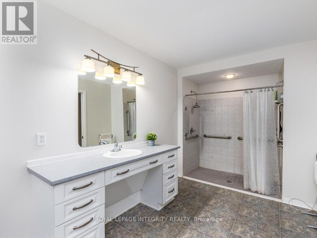 223 Willow Creek Circle, Ottawa, Ontario  K2G 7B1 - Photo 23 - X12370162