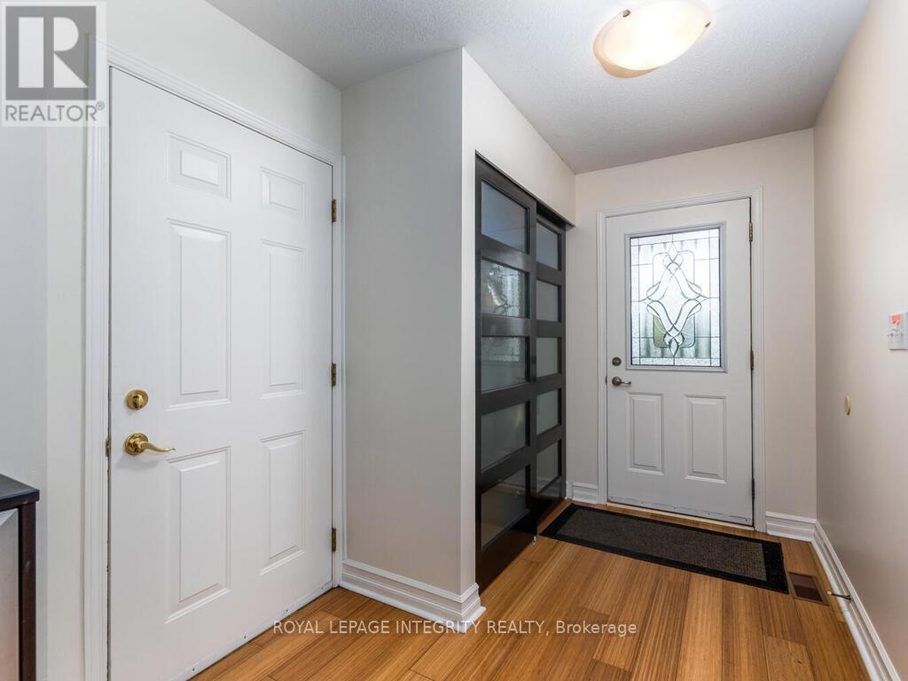 223 Willow Creek Circle, Ottawa, Ontario  K2G 7B1 - Photo 3 - X12370162