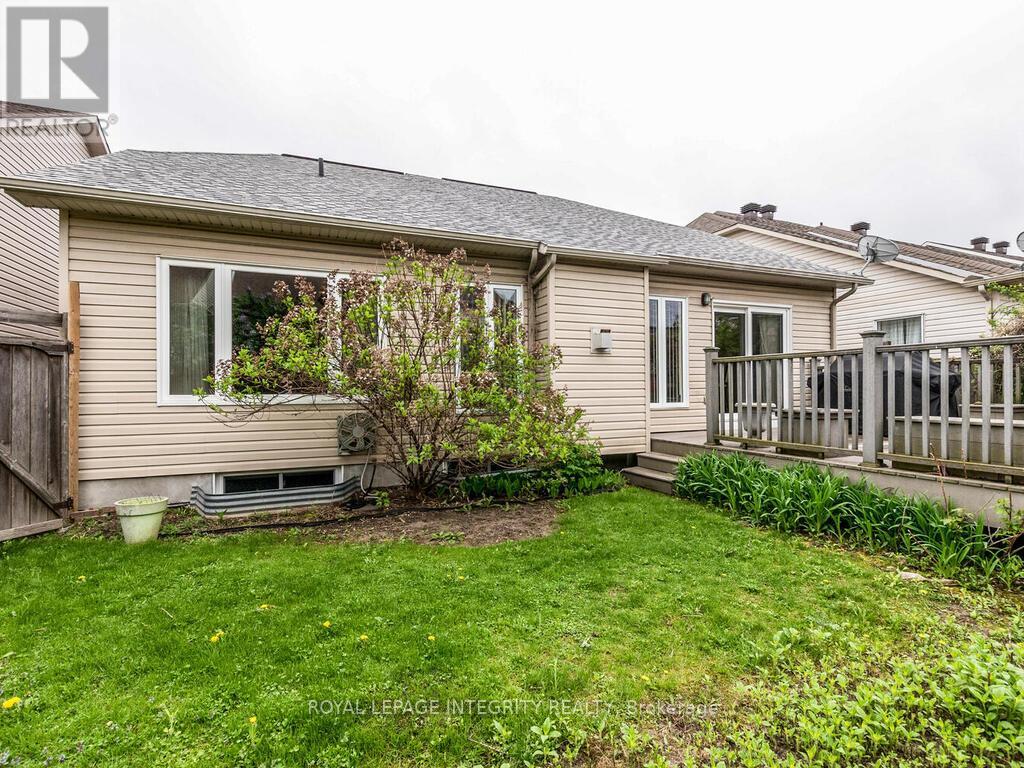 223 Willow Creek Circle, Ottawa, Ontario  K2G 7B1 - Photo 35 - X12370162