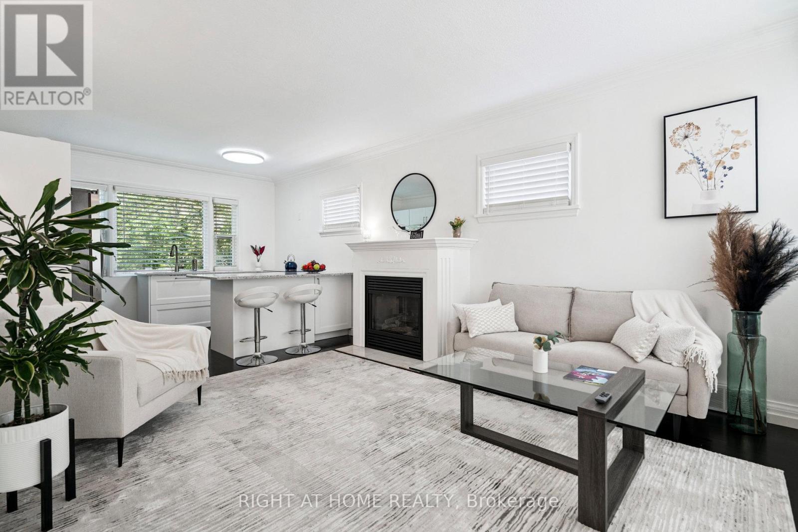 105 Glenridge Avenue, St. Catharines, Ontario  L2R 4X5 - Photo 15 - X12519634