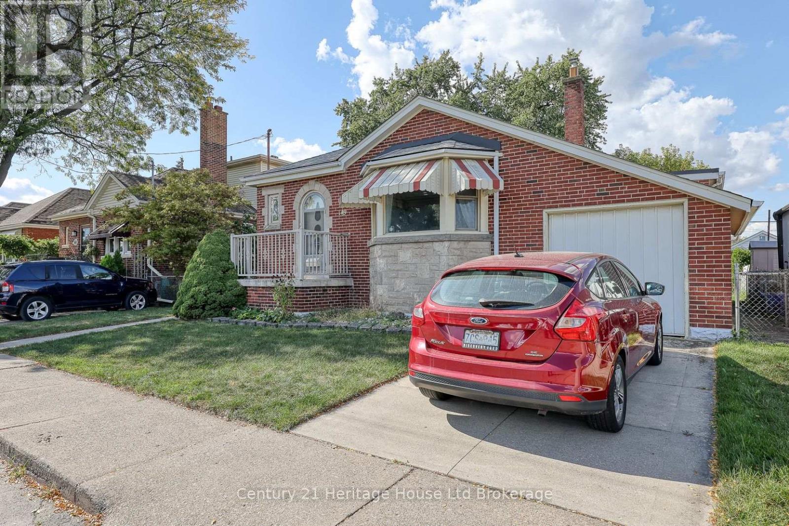 149 Strathearne Avenue, Hamilton, Ontario  L8H 5K7 - Photo 3 - X12544010