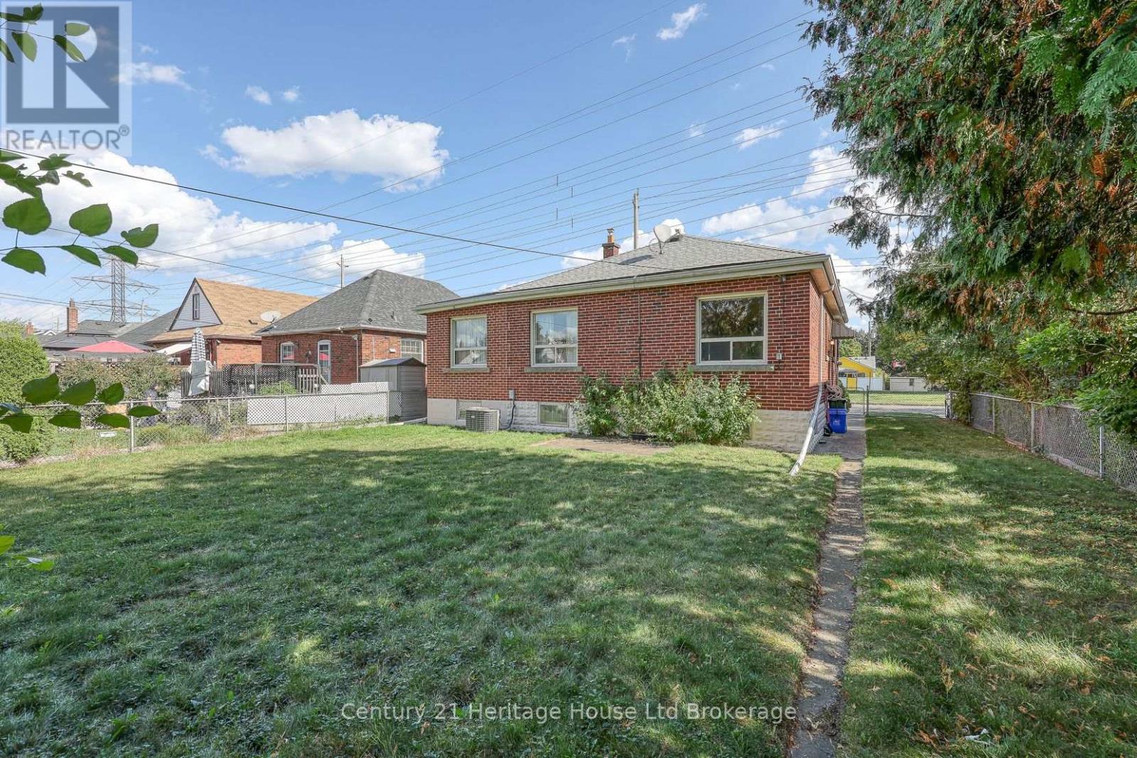 149 Strathearne Avenue, Hamilton, Ontario  L8H 5K7 - Photo 7 - X12544010