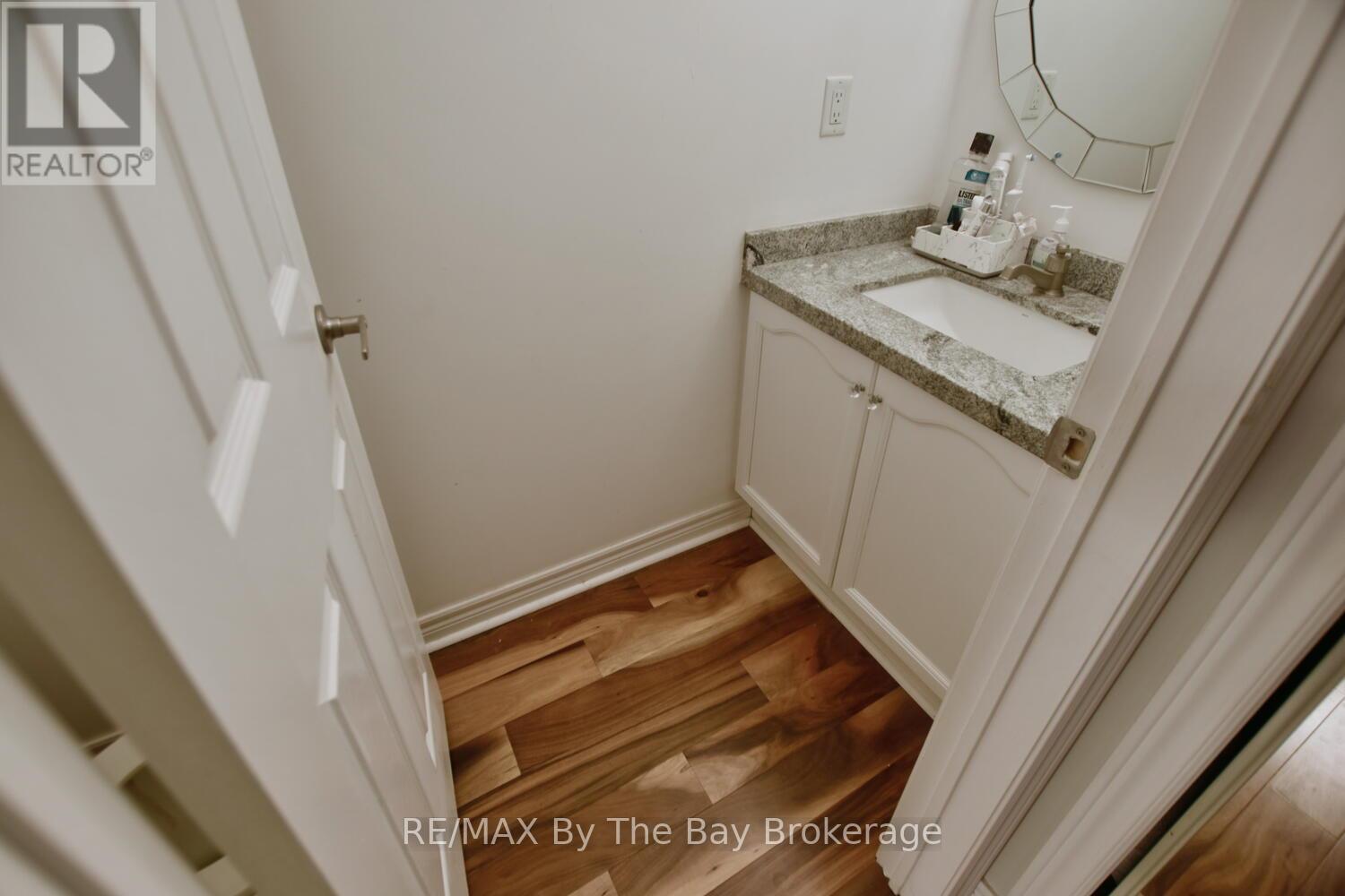 41 Wesley Avenue, Wasaga Beach, Ontario  L9Z 1C8 - Photo 19 - S12544016