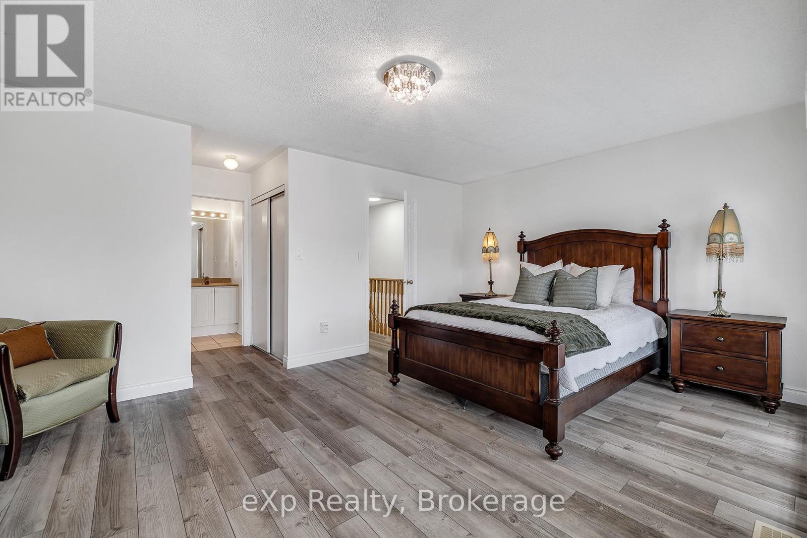 54 - 1130 Cawthra Road, Mississauga, Ontario  L5G 4V7 - Photo 17 - W12544004