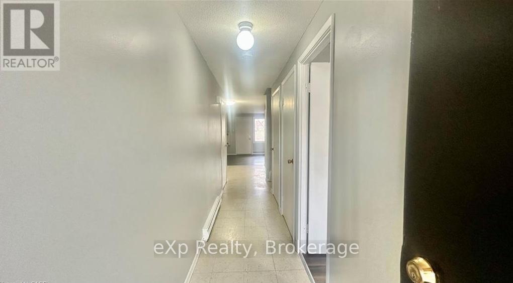 45 - 1200 Courtland Avenue E, Kitchener, Ontario N2C 1K7 - Photo 3 - X12544006