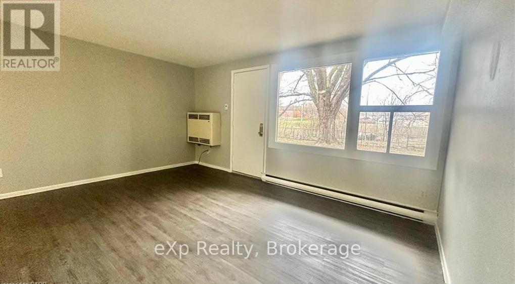 45 - 1200 Courtland Avenue E, Kitchener, Ontario N2C 1K7 - Photo 5 - X12544006