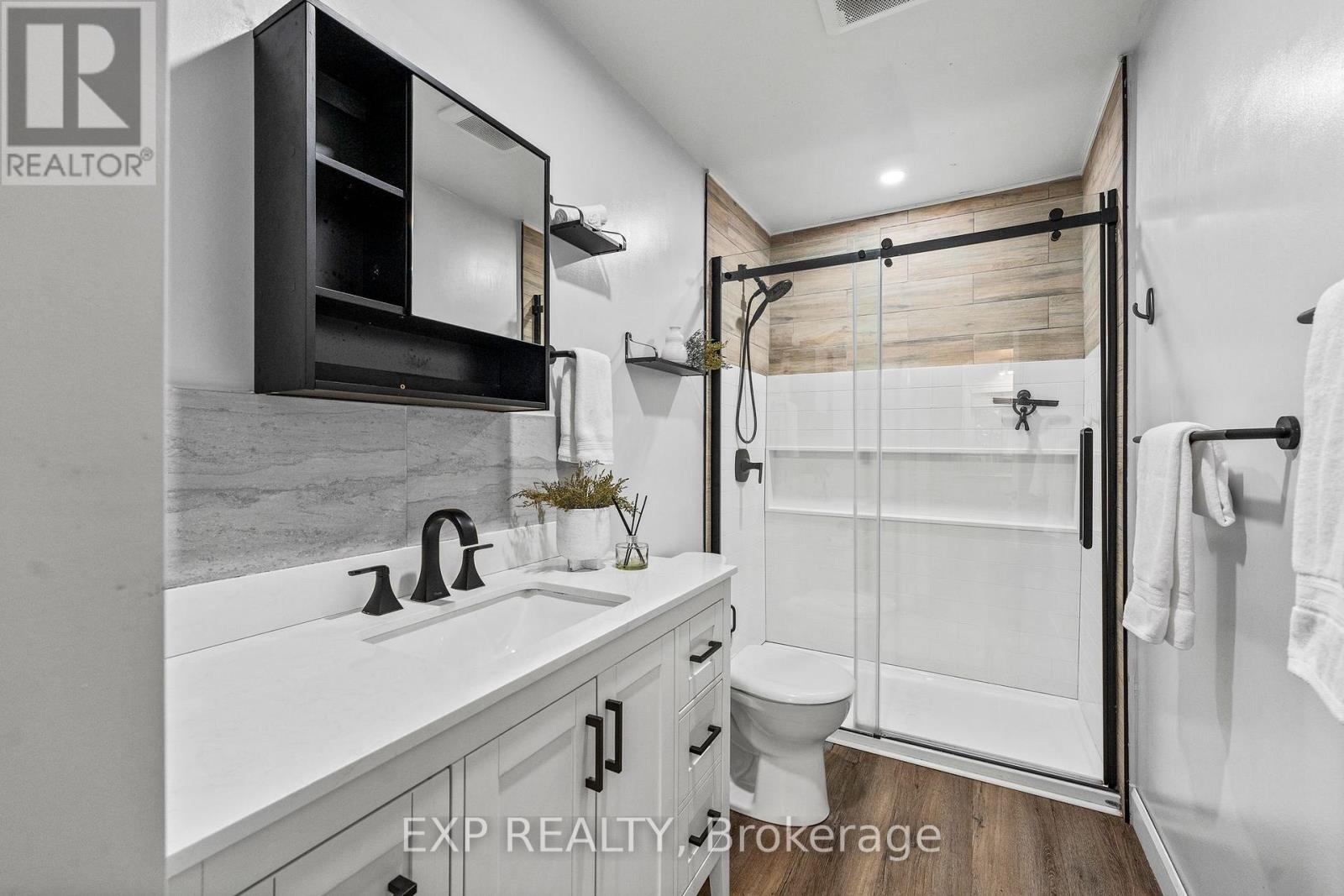 4558 County Road 45, Hamilton Township, Ontario K9A 4J9 - Photo 14 - X12544020