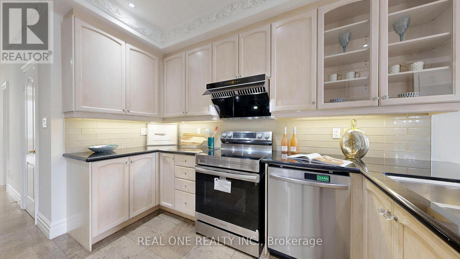 299 Finch Avenue E, Toronto, Ontario  M2N 4S3 - Photo 17 - C12543948