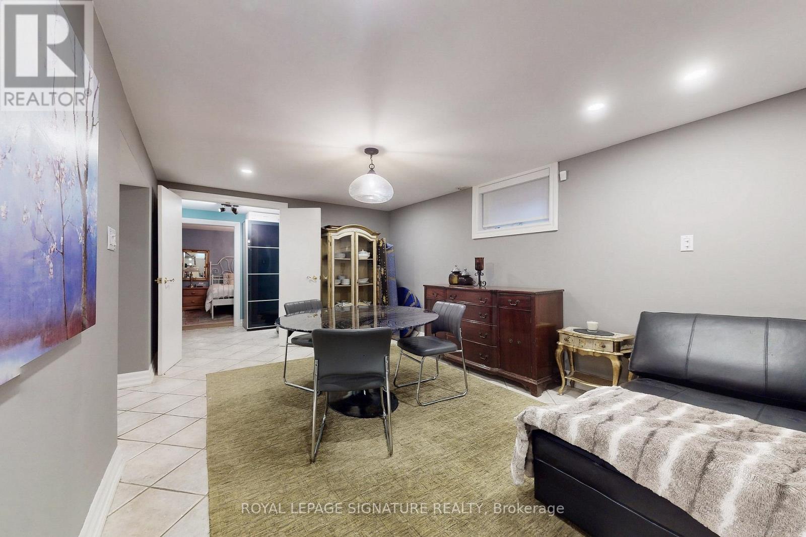 12 Daleside Crescent, Toronto, Ontario  M4A 2H6 - Photo 10 - C12543996