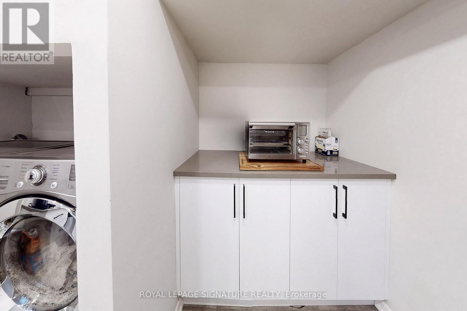 12 Daleside Crescent, Toronto, Ontario  M4A 2H6 - Photo 22 - C12543996