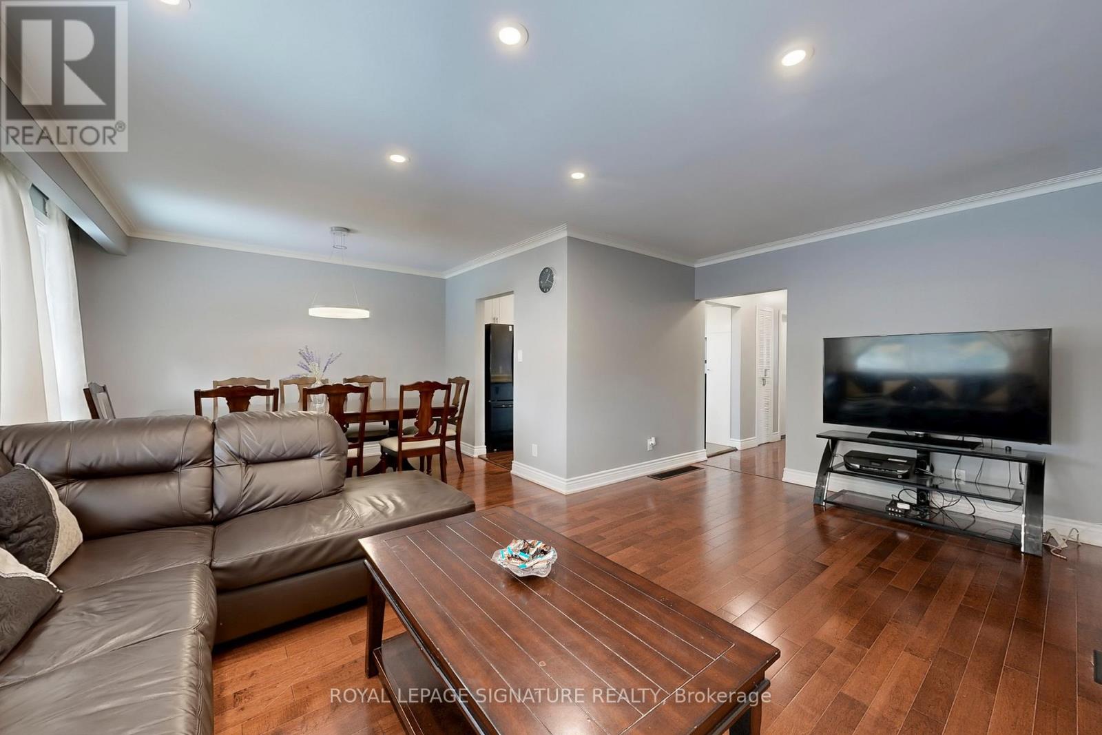 125 Wayne Avenue, Toronto, Ontario  M1R 1Y8 - Photo 8 - E12543988