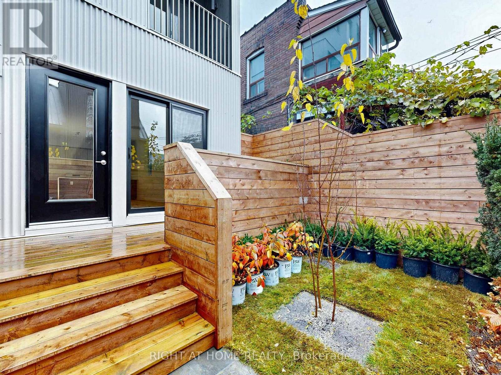 Unit 1 - 1137 Dovercourt Road, Toronto, Ontario  M6H 2Y1 - Photo 4 - W12543940