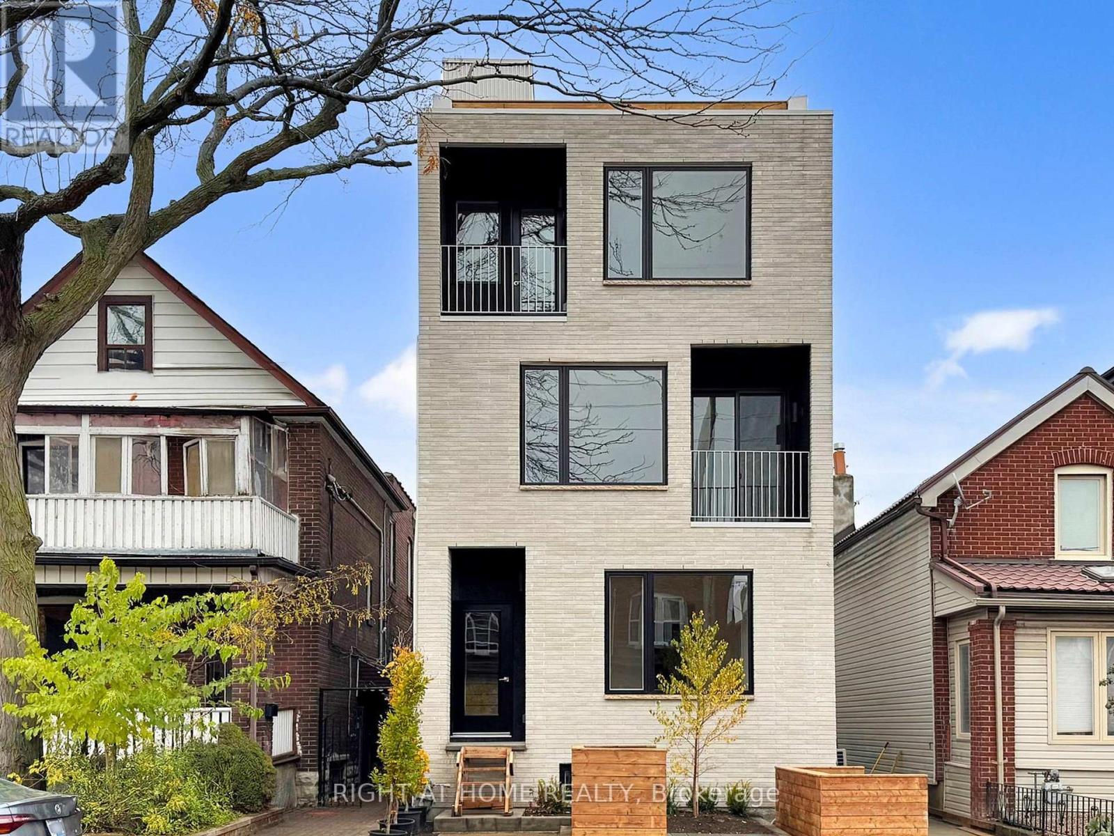 UNIT 2 - 1137 DOVERCOURT ROAD, Toronto, Ontario