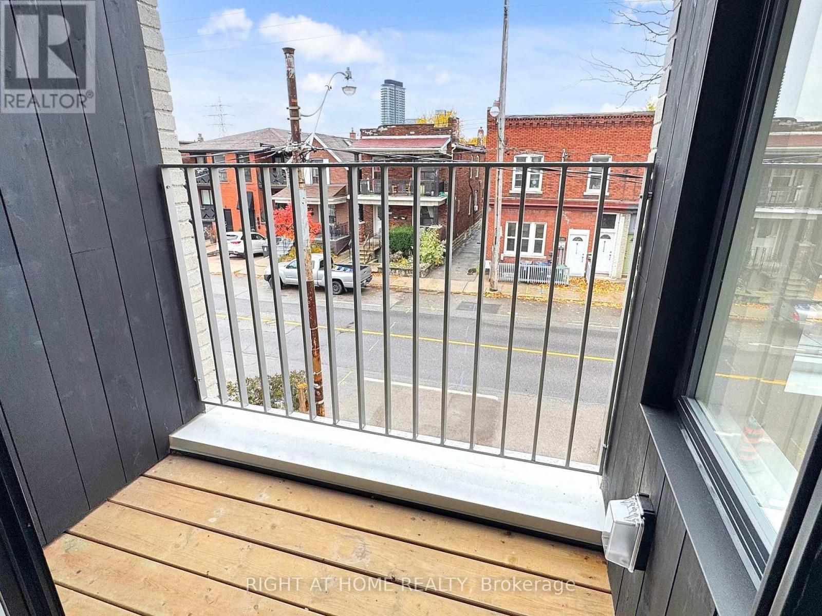 Unit 2 - 1137 Dovercourt Road, Toronto, Ontario  M6H 2Y1 - Photo 15 - W12543942