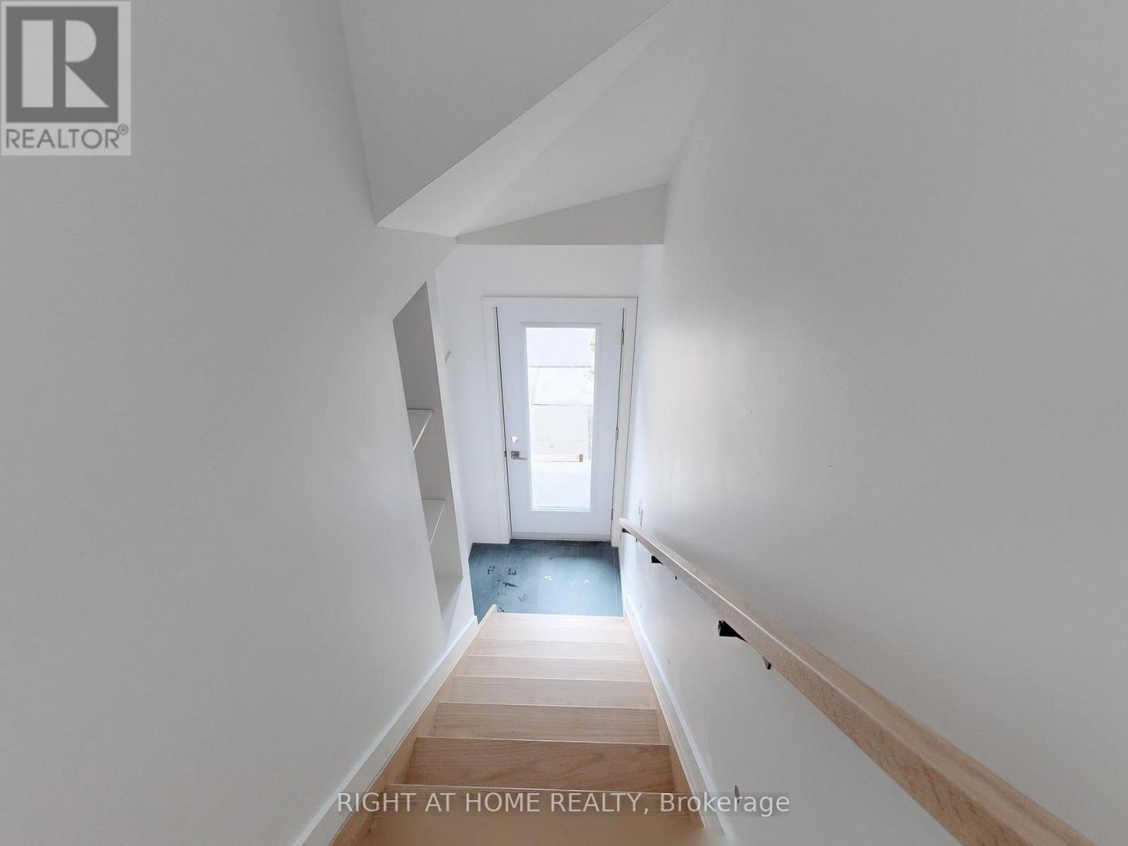 Unit 2 - 1137 Dovercourt Road, Toronto, Ontario  M6H 2Y1 - Photo 4 - W12543942