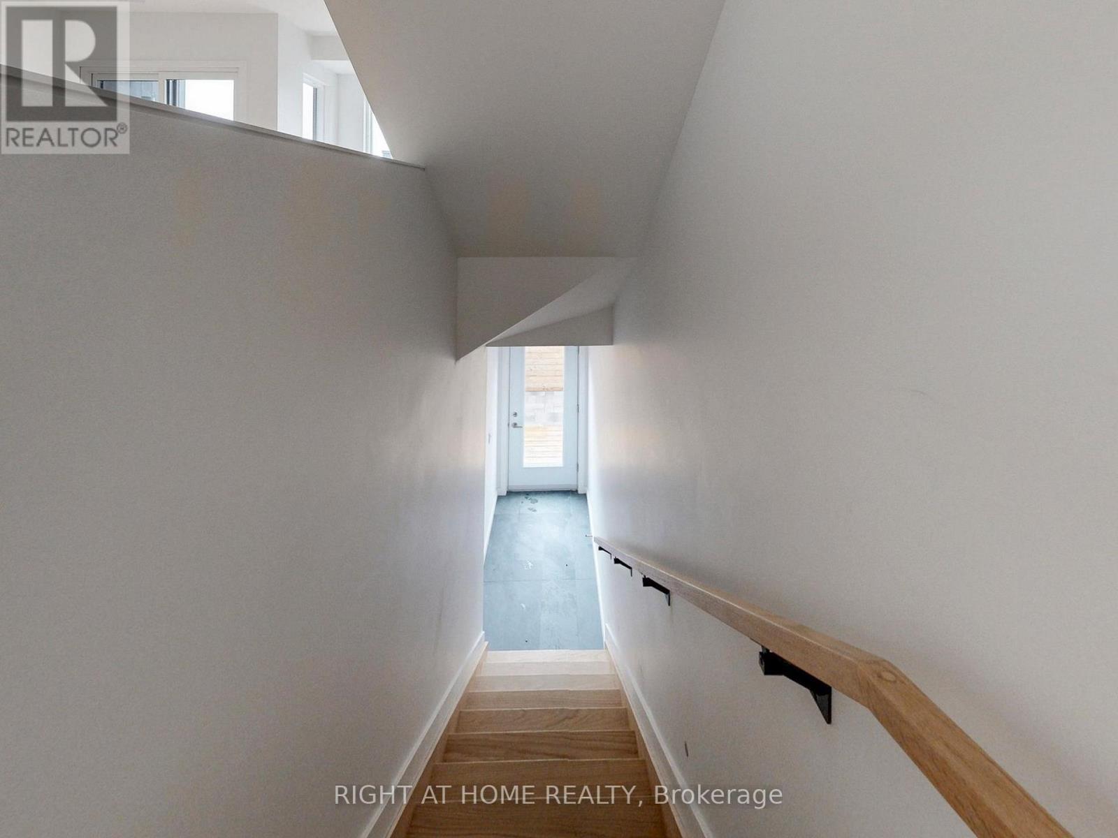 Unit 3 - 1137 Dovercourt Road, Toronto, Ontario  M6H 2Y1 - Photo 3 - W12543944