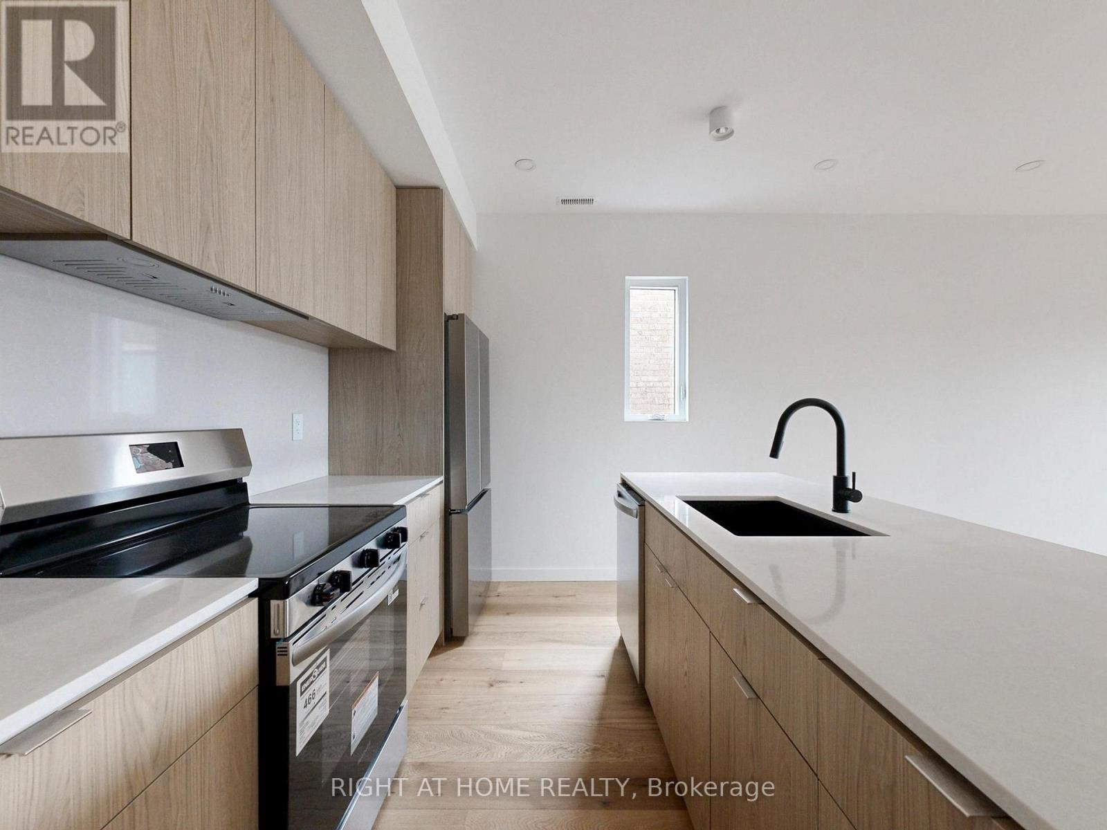 Unit 3 - 1137 Dovercourt Road, Toronto, Ontario  M6H 2Y1 - Photo 6 - W12543944